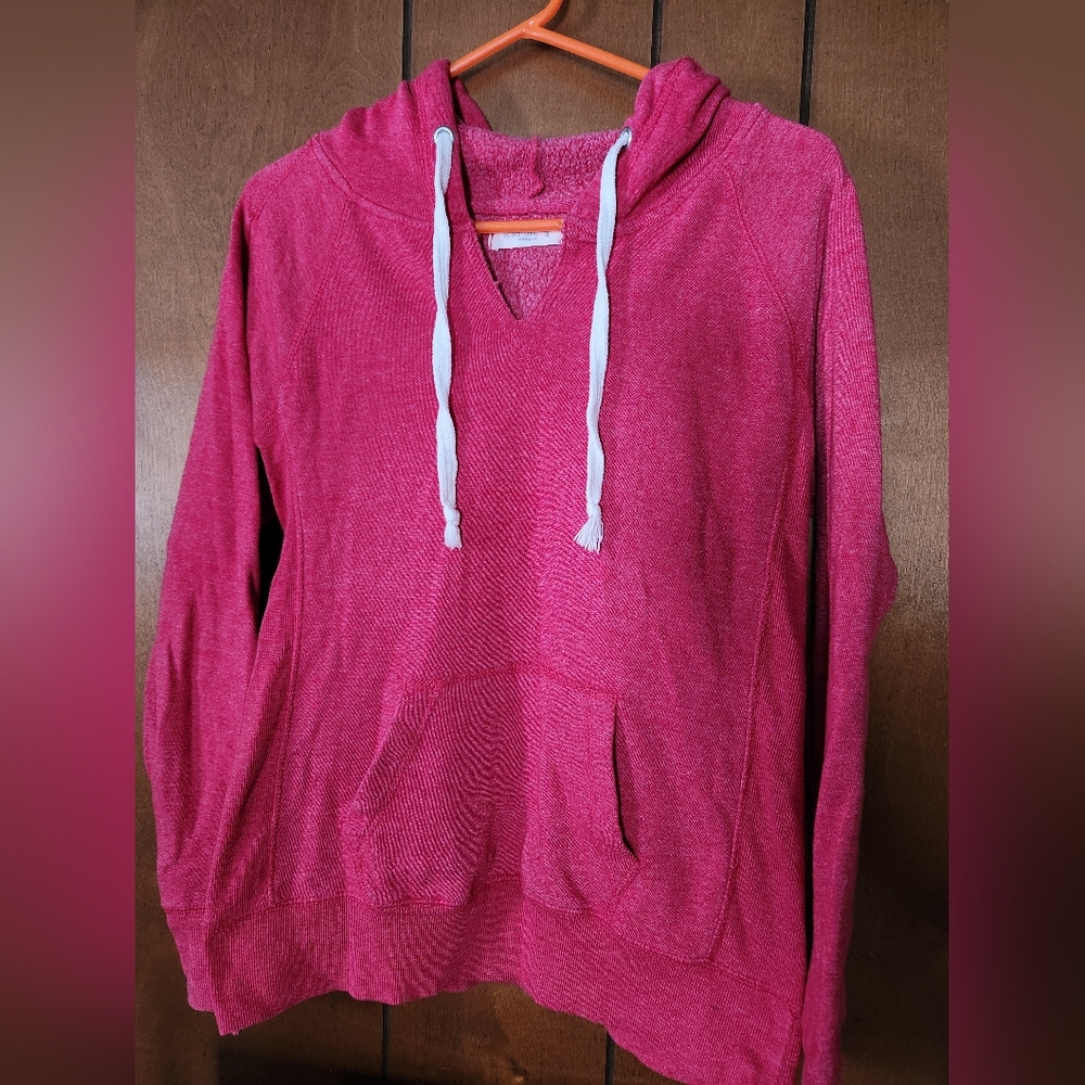 Reddish v-neck pullover hoodie